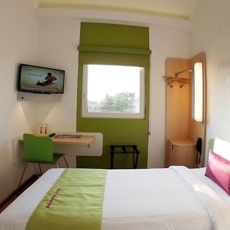 Hotel Caspia Pro Greater Noida Kültér fotó