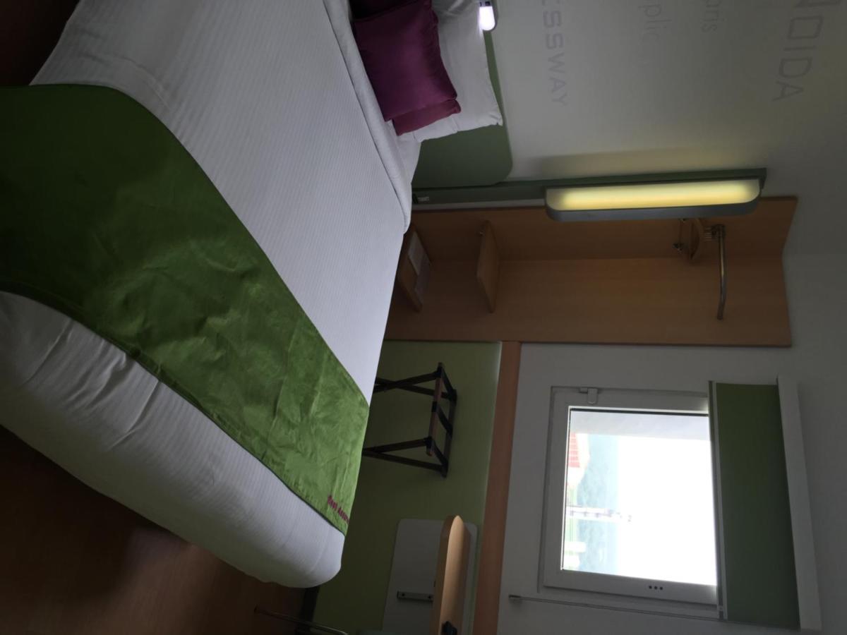 Hotel Caspia Pro Greater Noida Kültér fotó