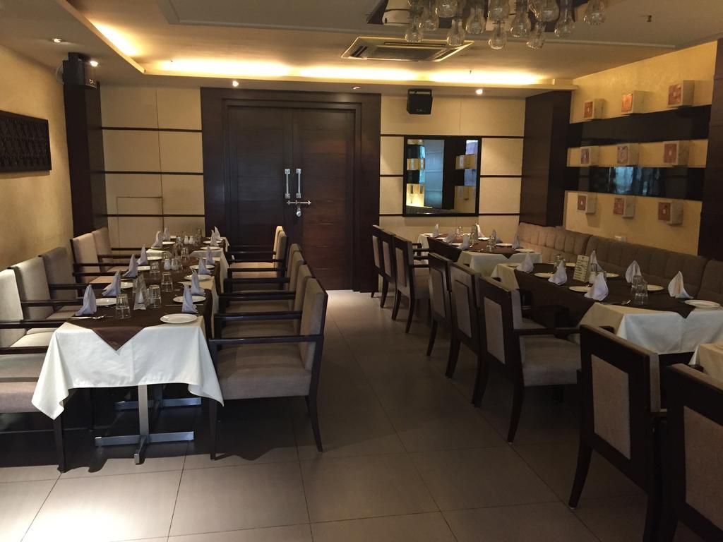 Hotel Caspia Pro Greater Noida Kültér fotó