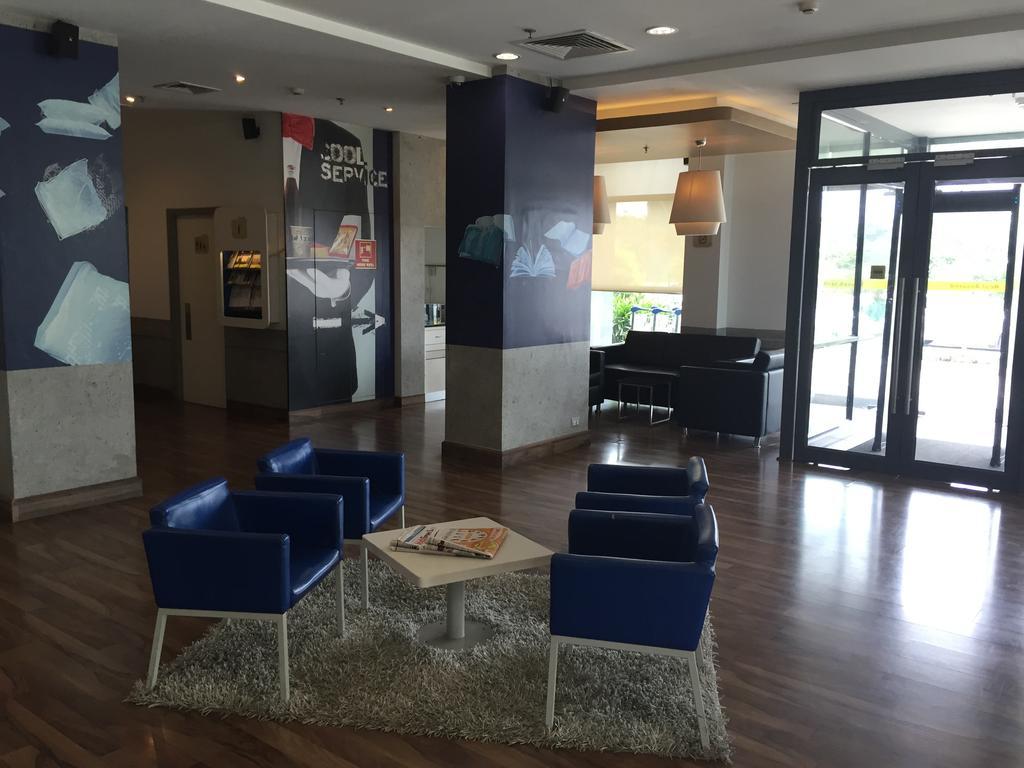 Hotel Caspia Pro Greater Noida Kültér fotó