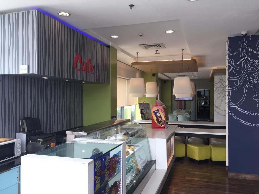 Hotel Caspia Pro Greater Noida Kültér fotó