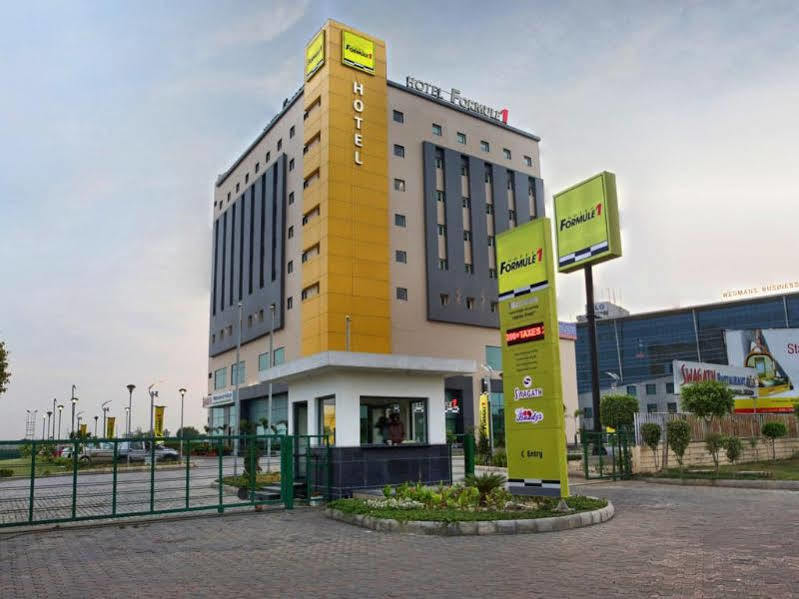 Hotel Caspia Pro Greater Noida Kültér fotó