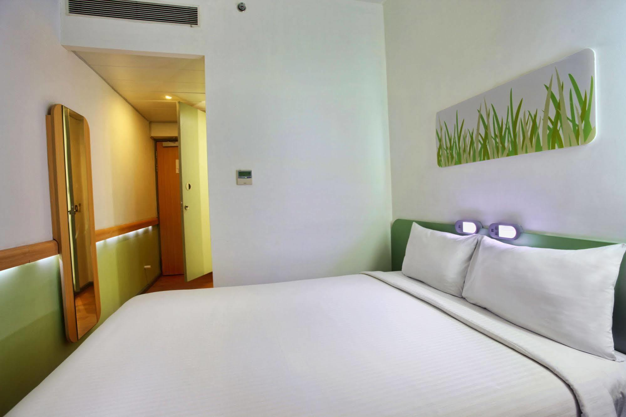 Hotel Caspia Pro Greater Noida Kültér fotó