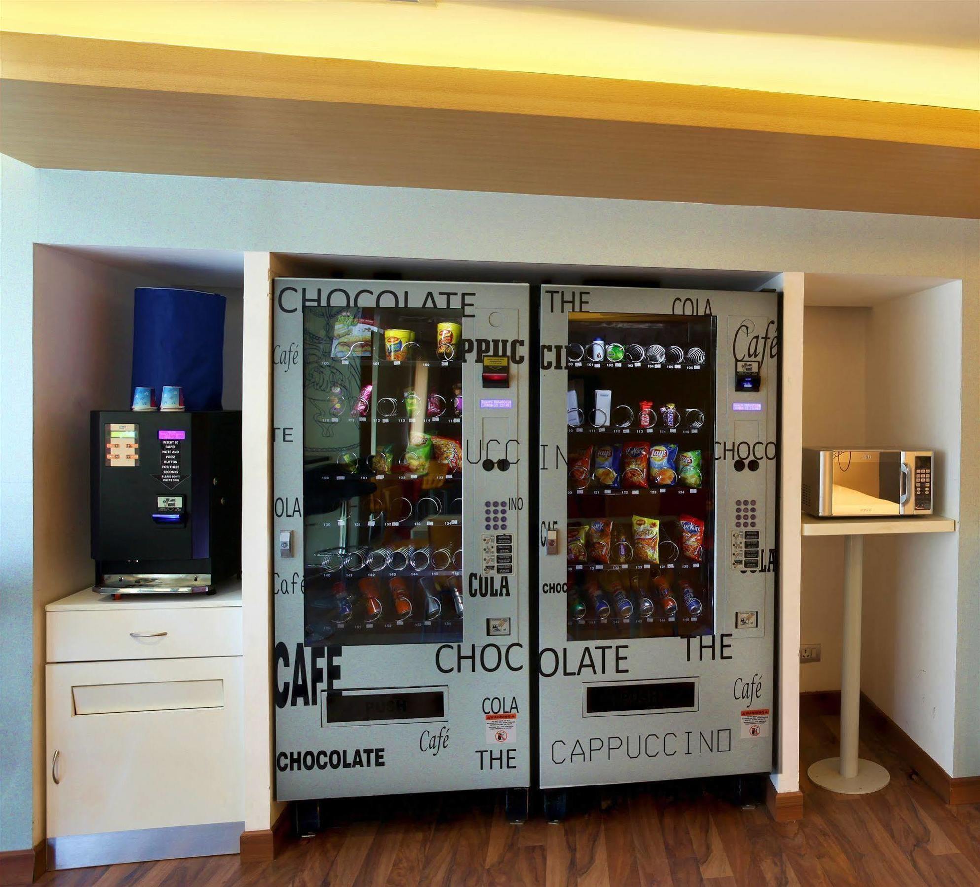 Hotel Caspia Pro Greater Noida Kültér fotó